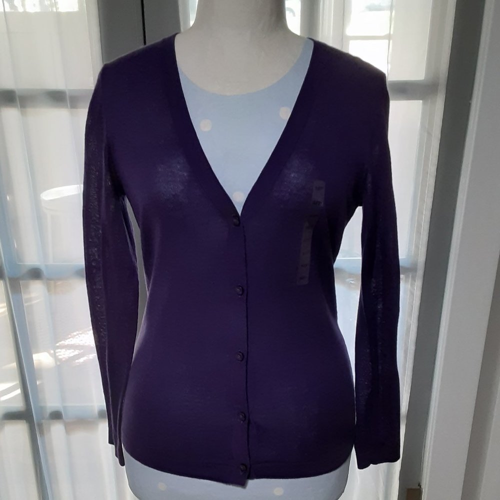 👀 👀 👀 Women's Ann Taylor Loft Petites Size MP Purple light sweater. $39.99.